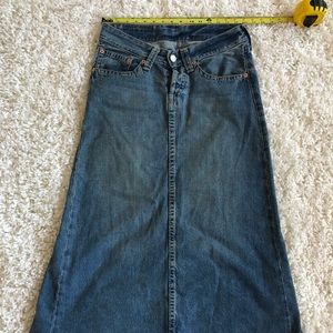 Levis long denim jean maxi skirt size medium